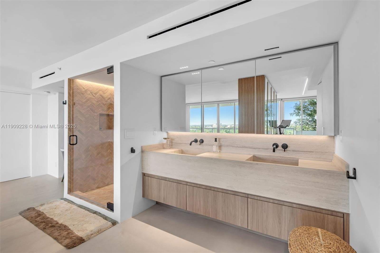 KING DAVID TOWERS CONDO · #1201 in Miami Beach - Photo 29