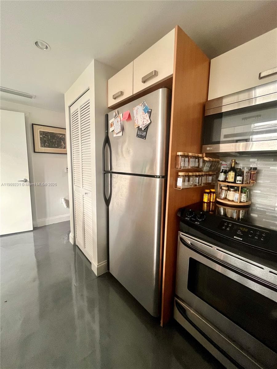Vilasol Condominium · #17 in Miami Beach - Photo 10
