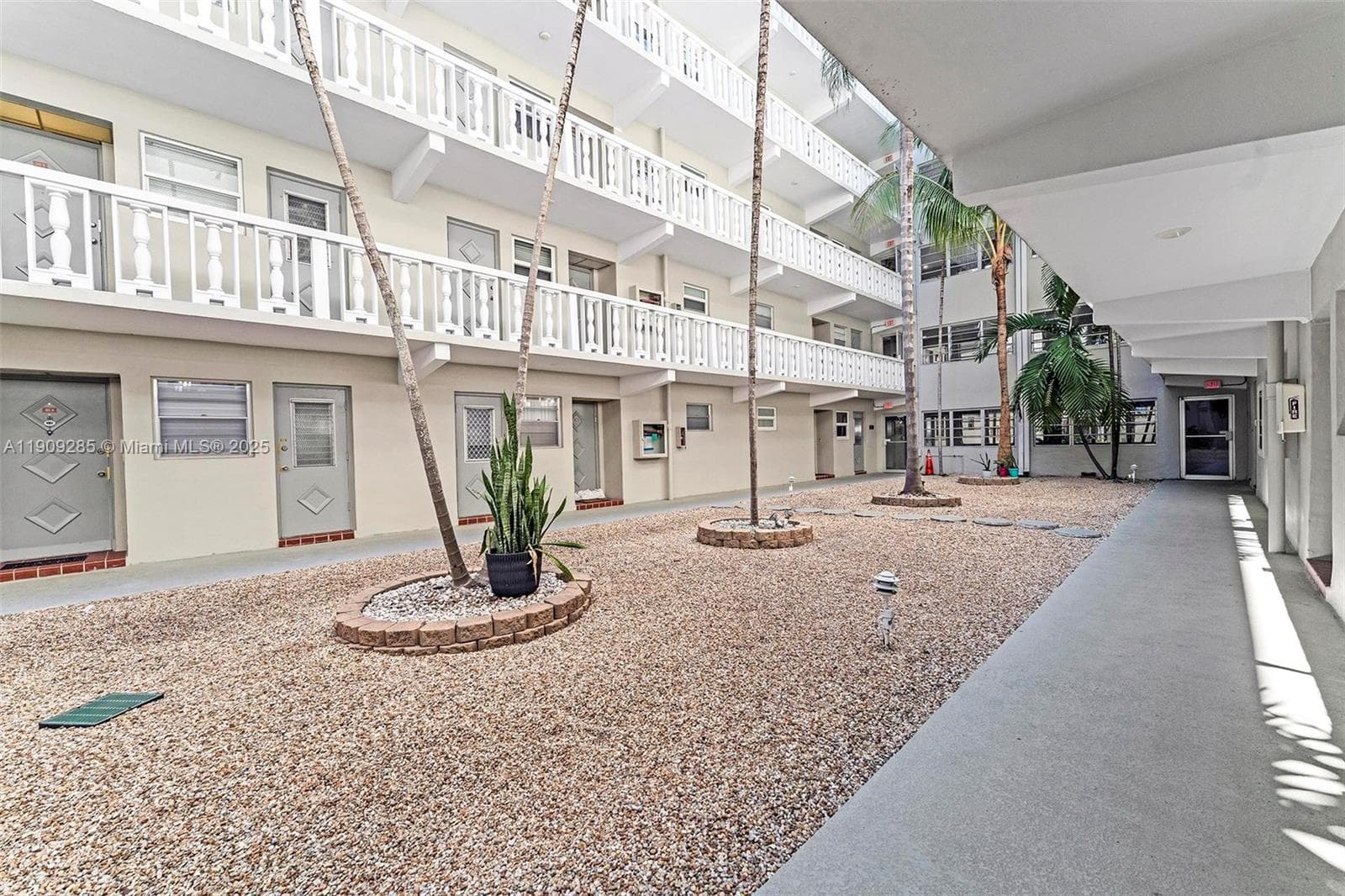Third Gulfstream · #103G in Hallandale Beach - Photo 29