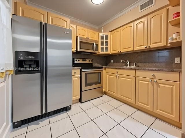 2701 SW 29th Ave photo 5