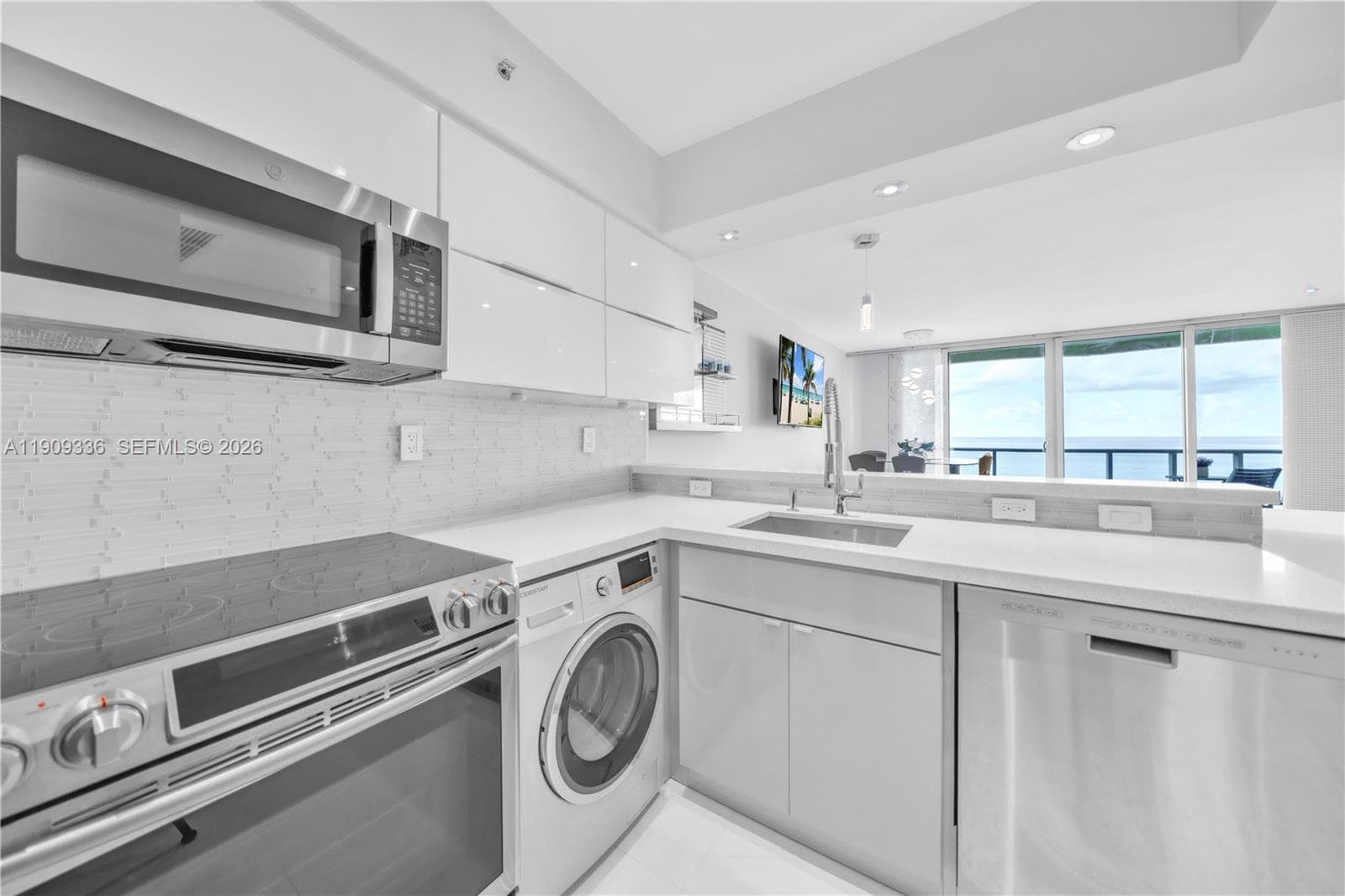 WAVE CONDO · #PH24 in Hollywood - Photo 14