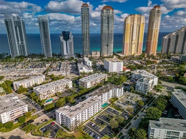 CARIBBEAN BREEZE CONDO · #505 in Sunny Isles Beach - Photo 2