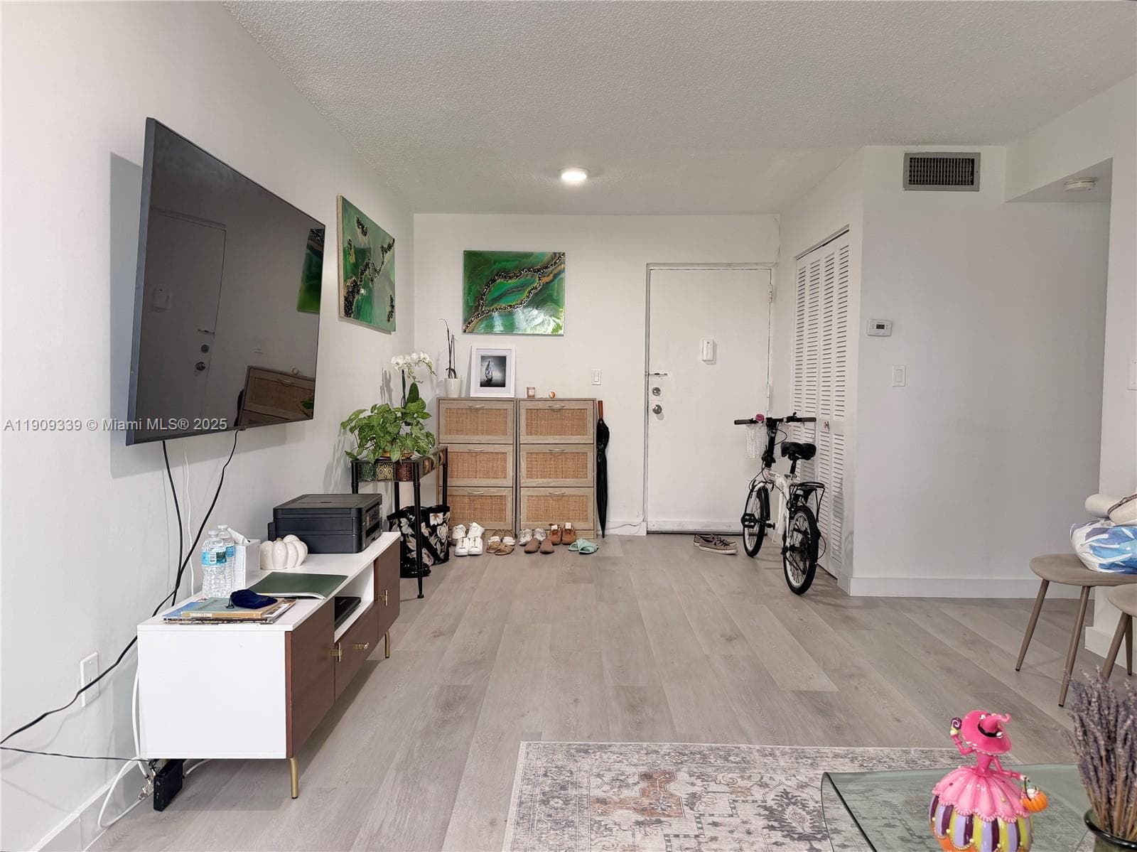 CARIBBEAN BREEZE CONDO · #505 in Sunny Isles Beach - Photo 4