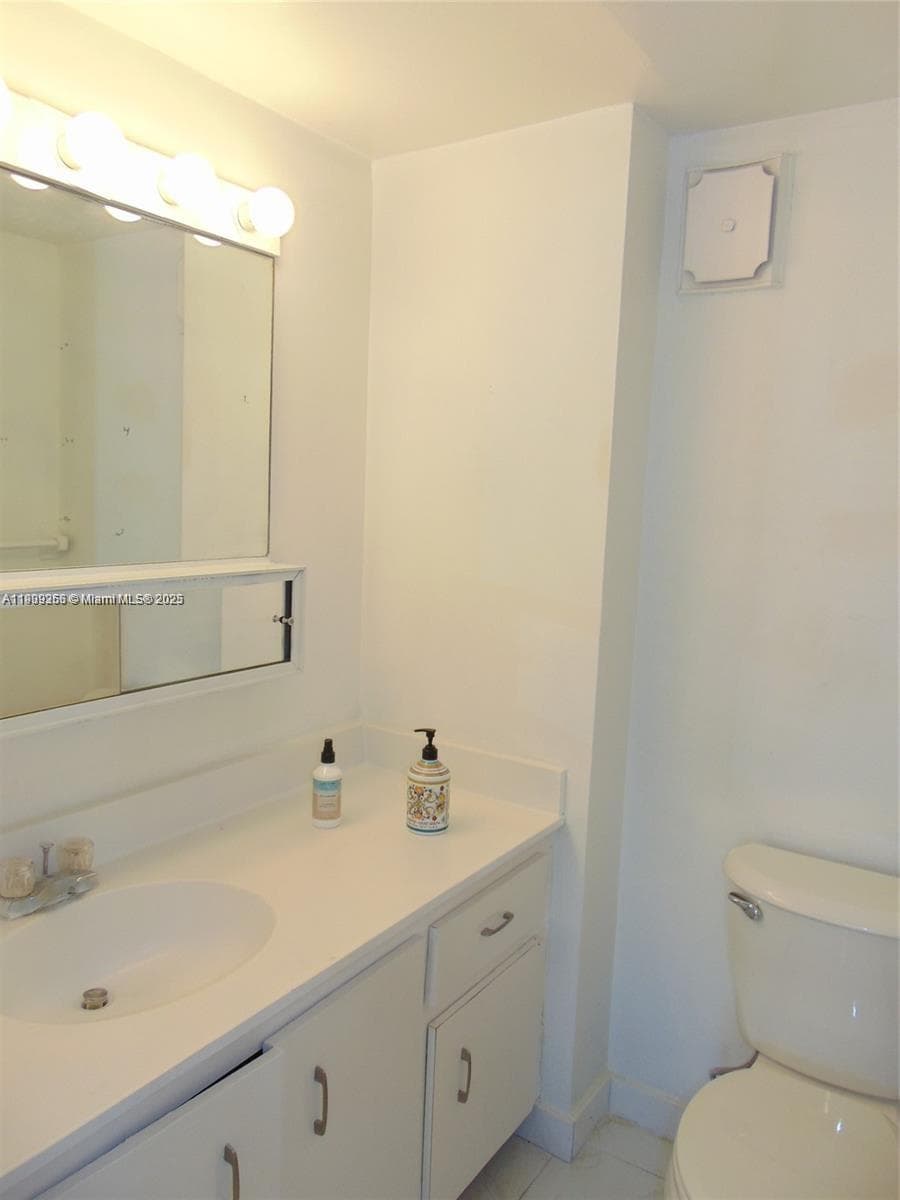 CARIBBEAN BREEZE CONDO · #303 in Sunny Isles Beach - Photo 11