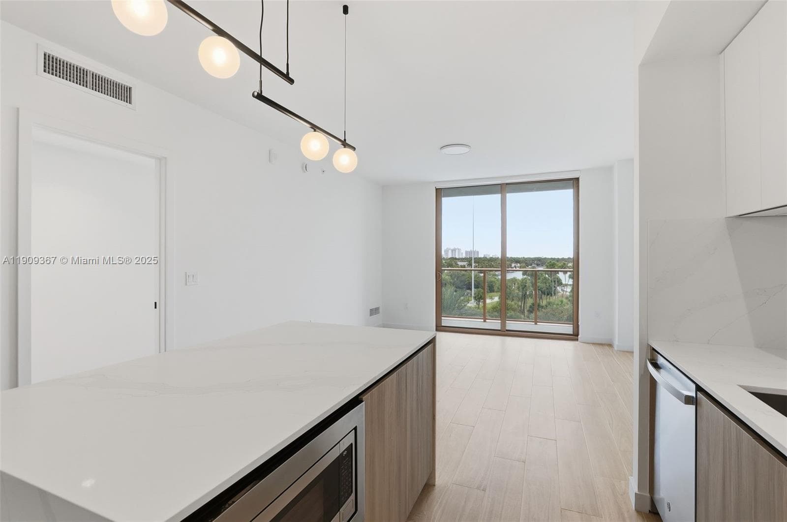 Avara Miami Beach · #B6 in Miami Beach - Photo 15