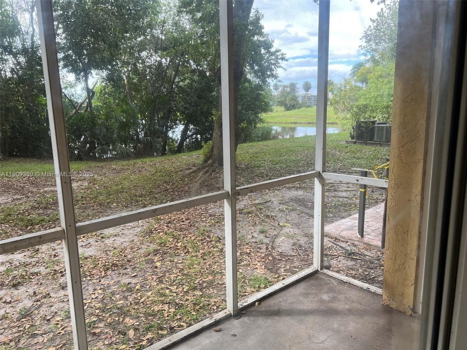WINDWARD LAKES CONDO · #H103 in Pompano Beach - Photo 13