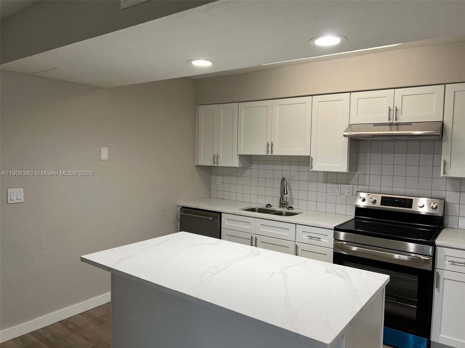 WINDWARD LAKES CONDO · #H103 in Pompano Beach - Photo 4