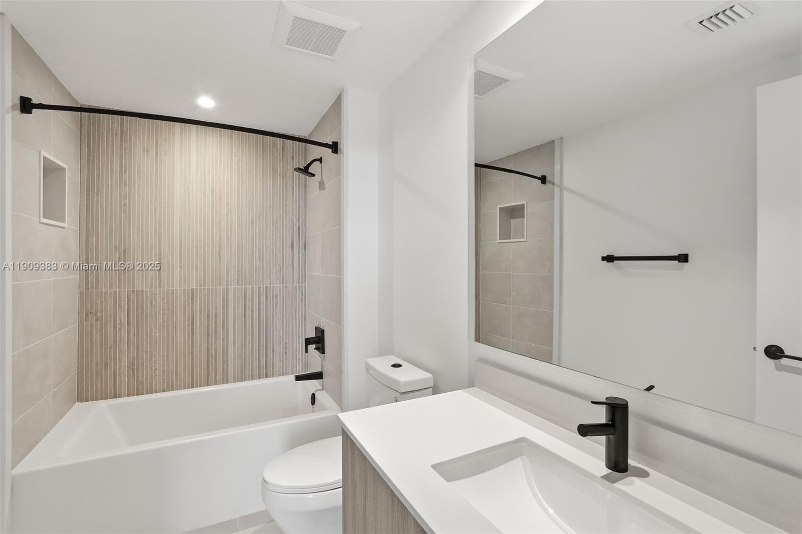 Avara Miami Beach · #D1 in Miami Beach - Photo 10