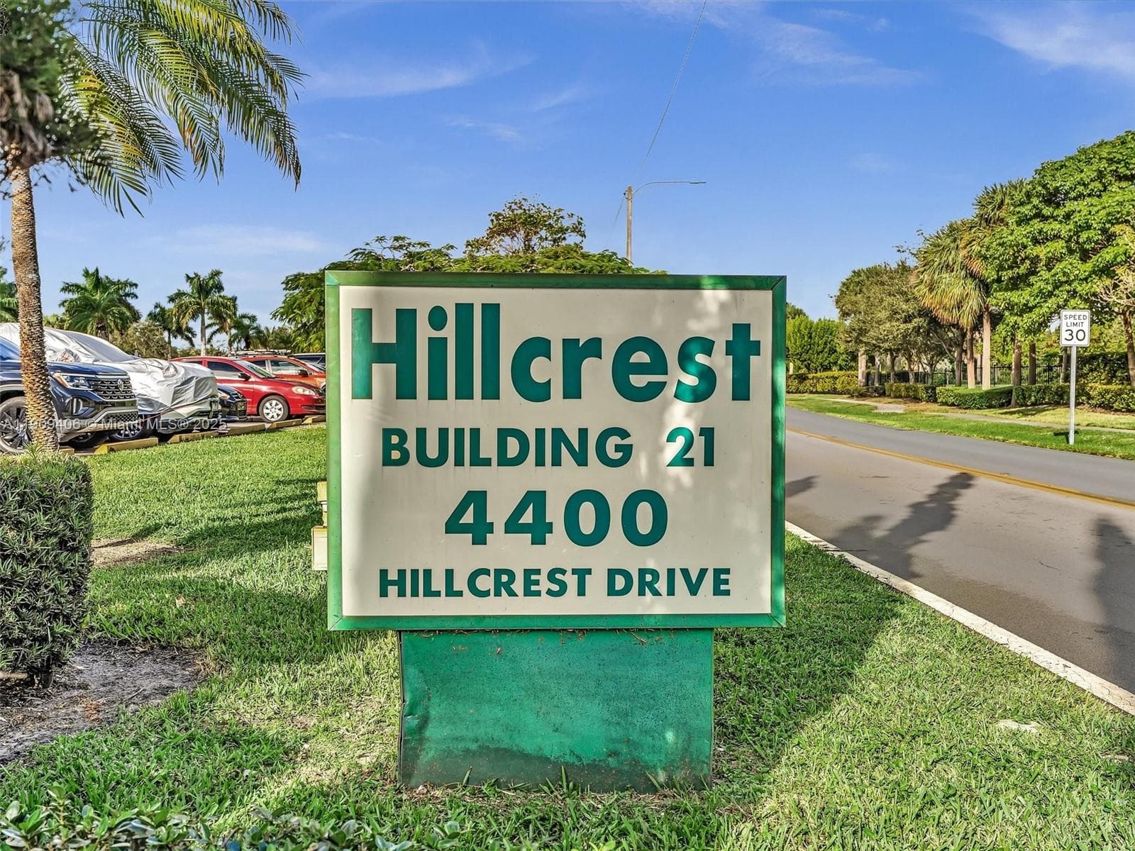 Hillcrest No 21 Condo · #617B in Hollywood - Photo 1