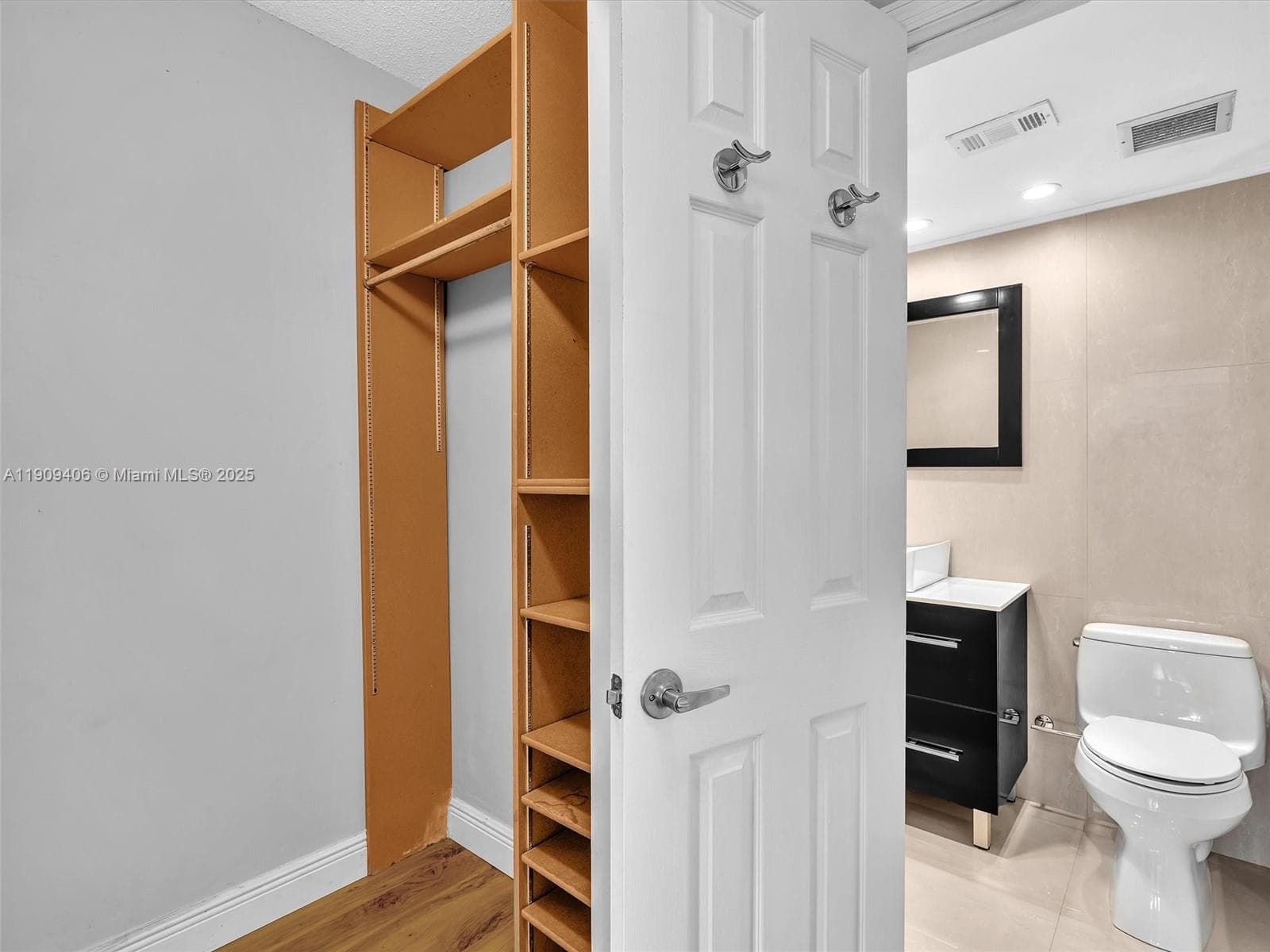 Hillcrest No 21 Condo · #617B in Hollywood - Photo 34