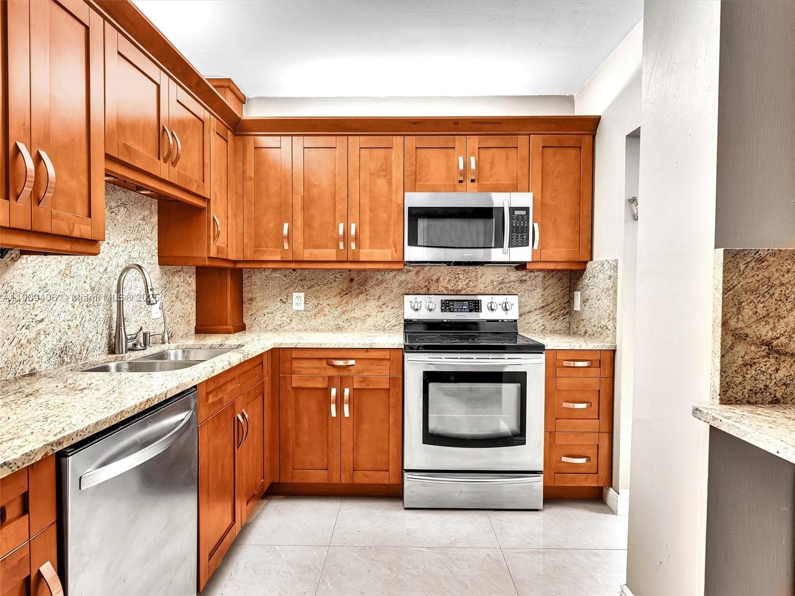 Hillcrest No 21 Condo · #617B in Hollywood - Photo 18