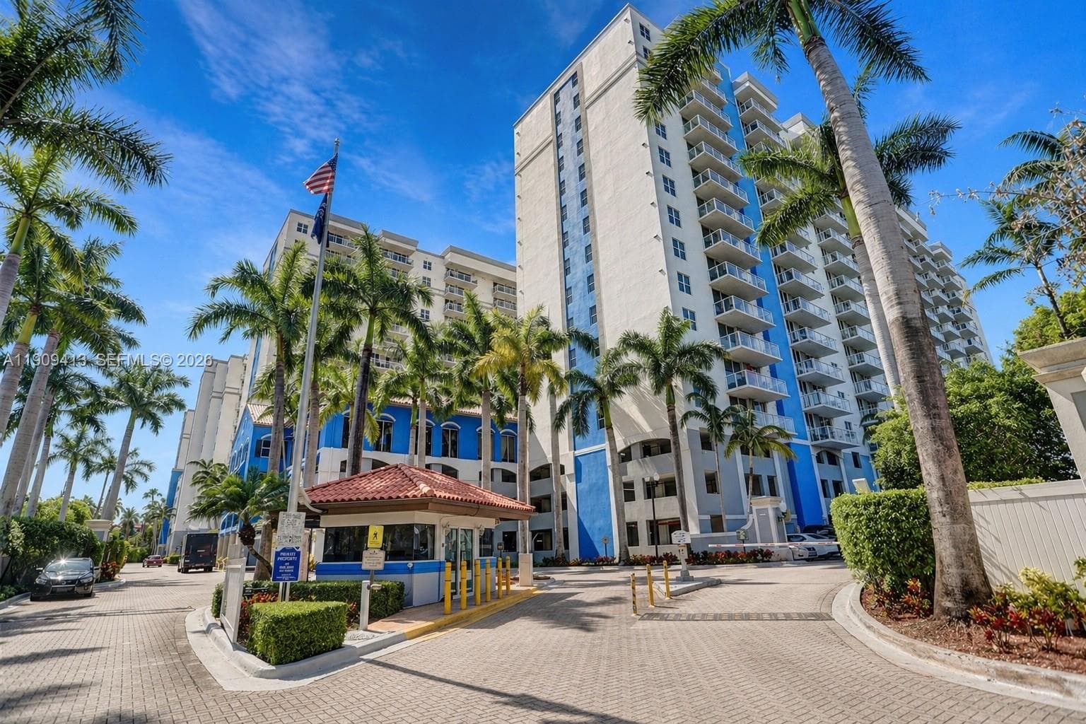 BLUE LAGOON CONDO · #1217 in Miami - Photo 1
