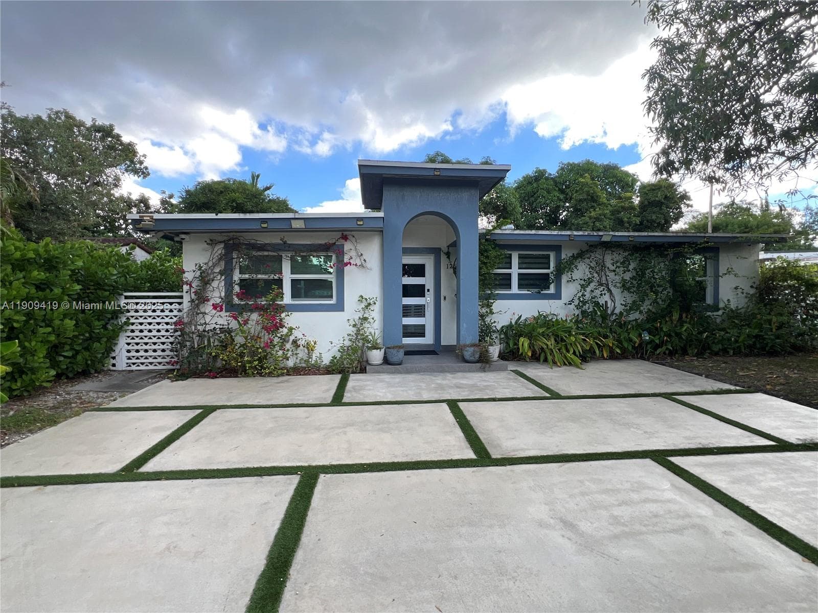12685 NW Miami Ct photo 2