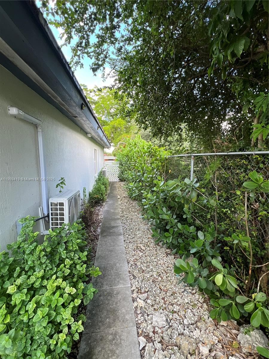 12685 NW Miami Ct photo 46