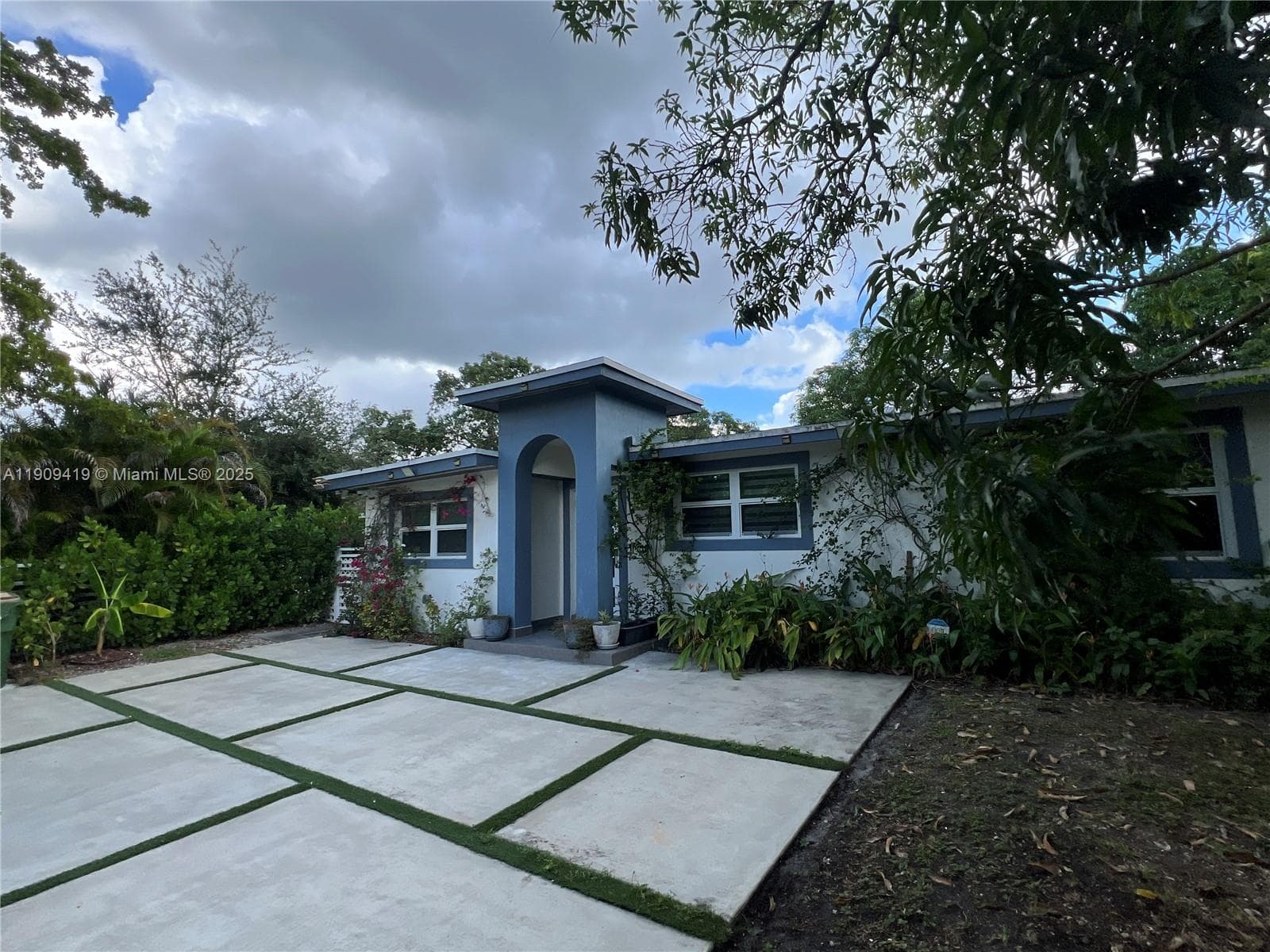 12685 NW Miami Ct photo 5