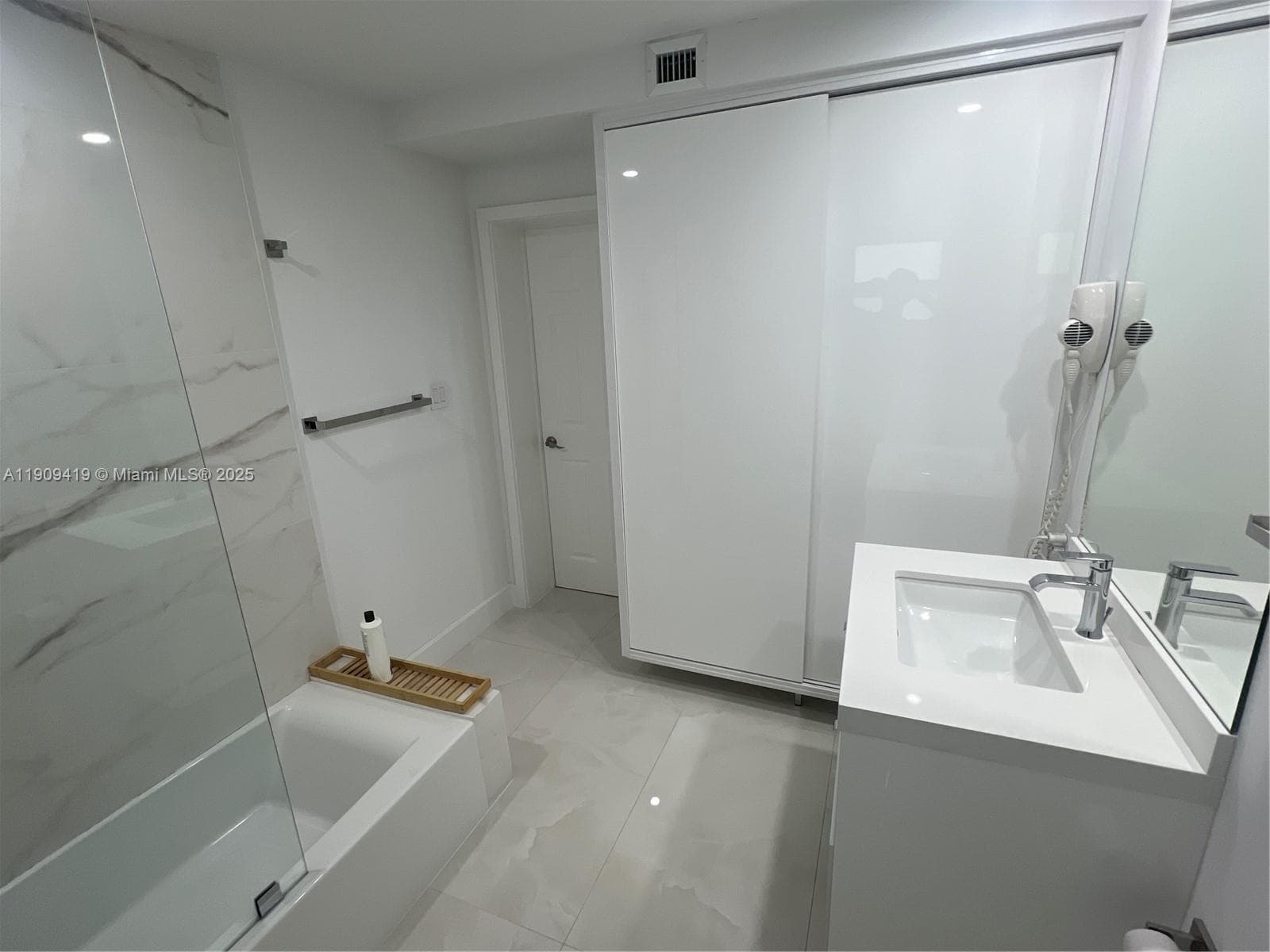 12685 NW Miami Ct photo 10
