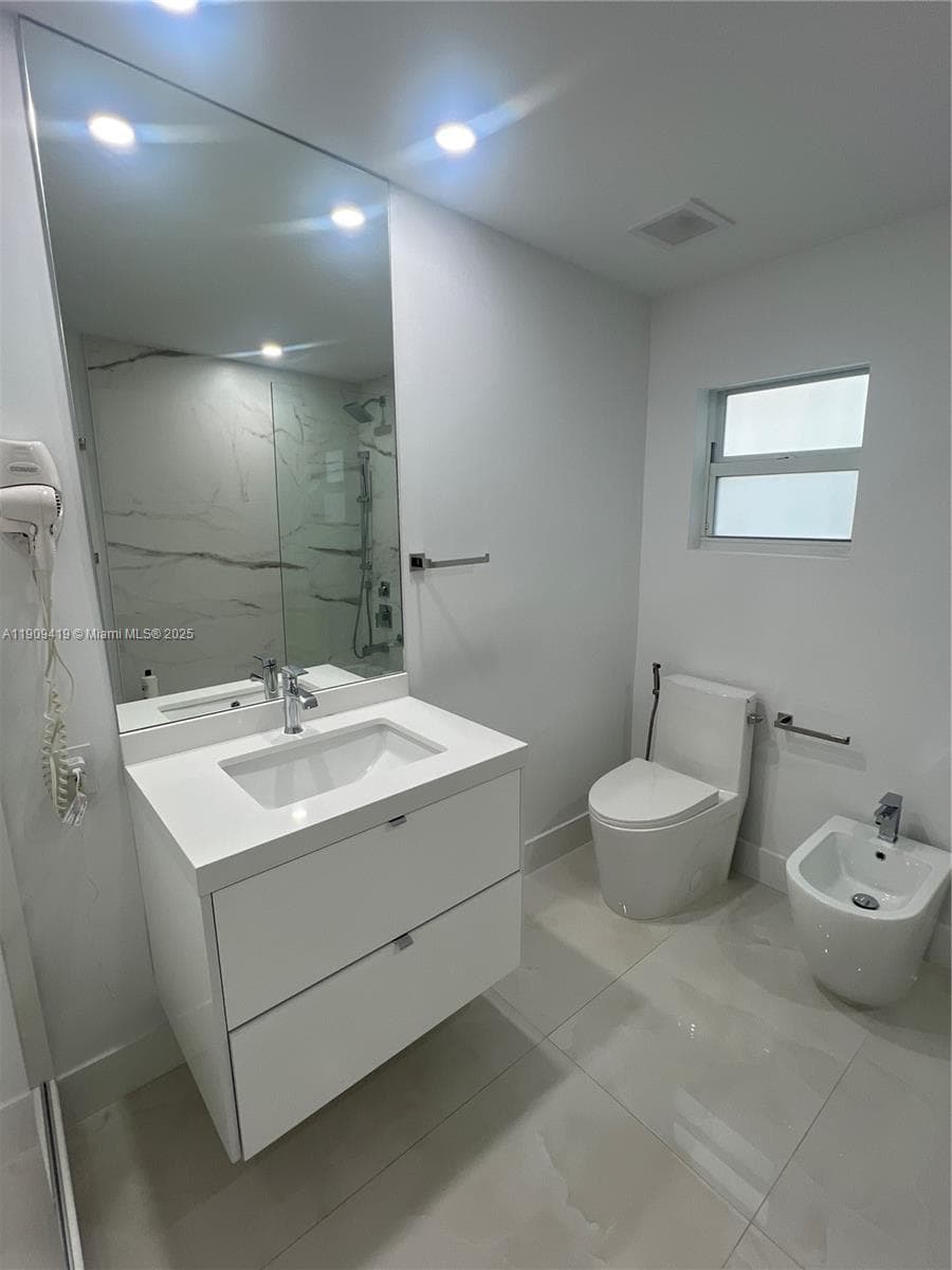 12685 NW Miami Ct photo 11