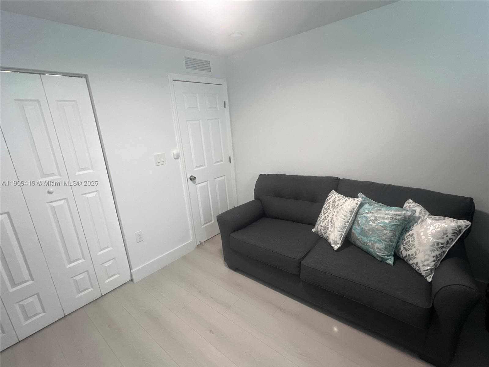 12685 NW Miami Ct photo 19