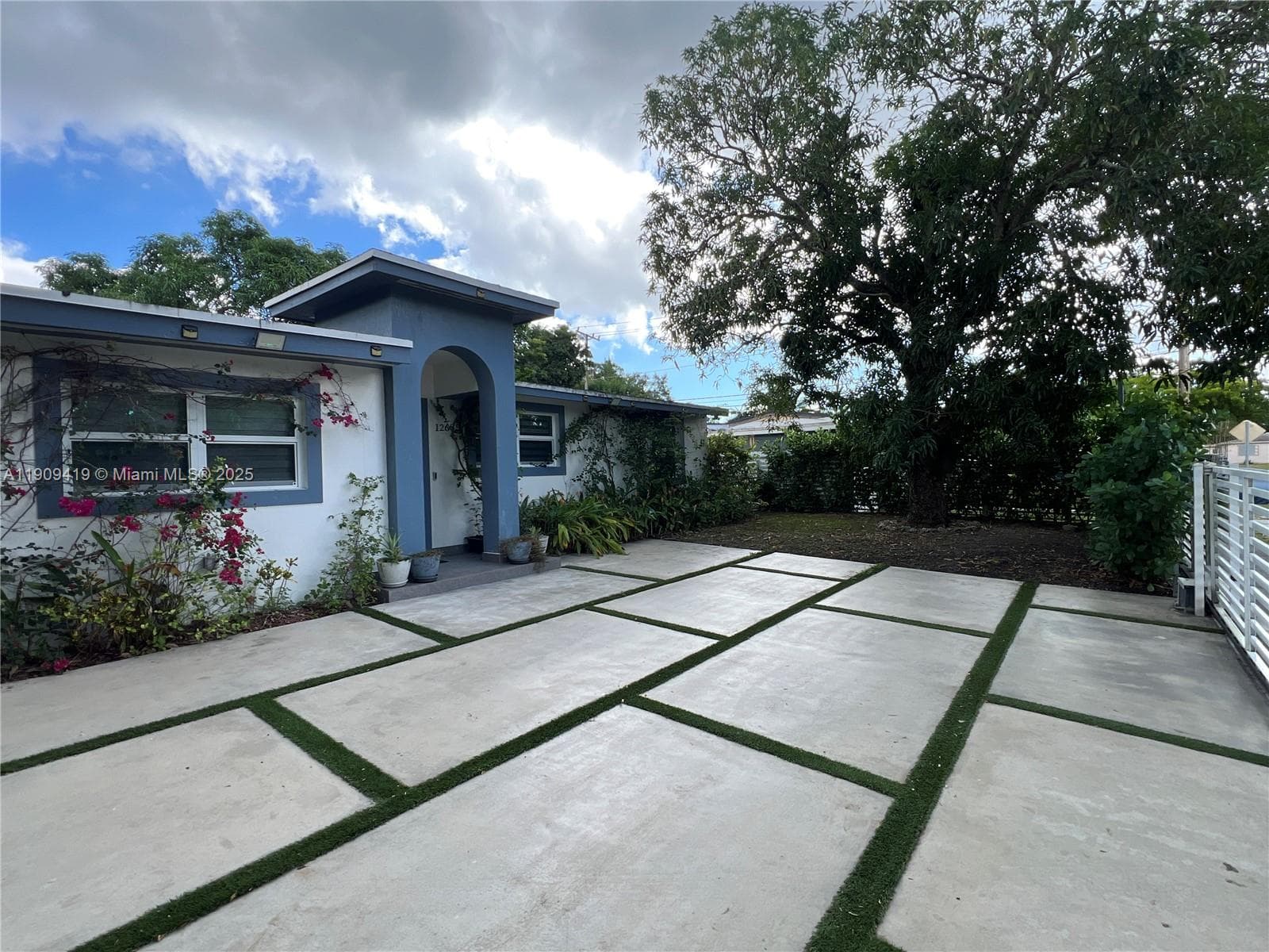 12685 NW Miami Ct photo 4