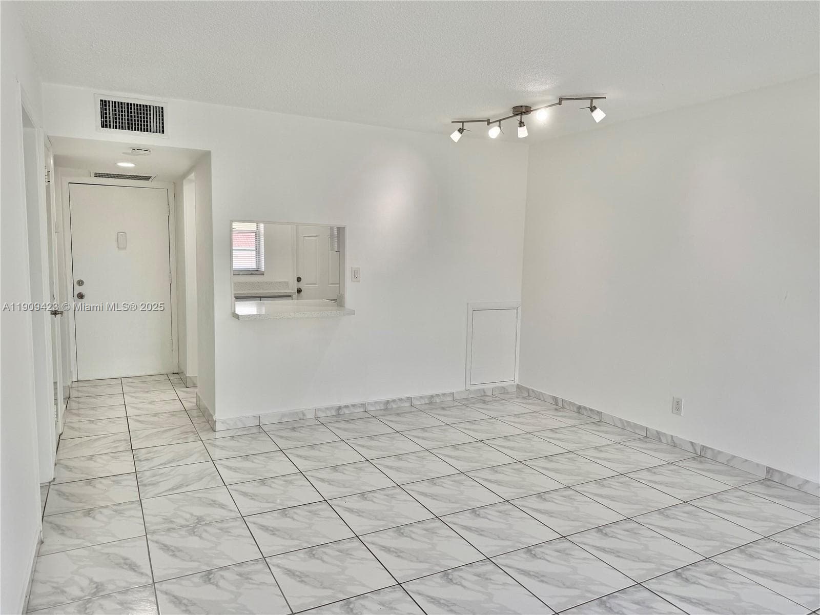 BISC LAKE GARDENS CONDO N · #D221 in Aventura - Photo 6