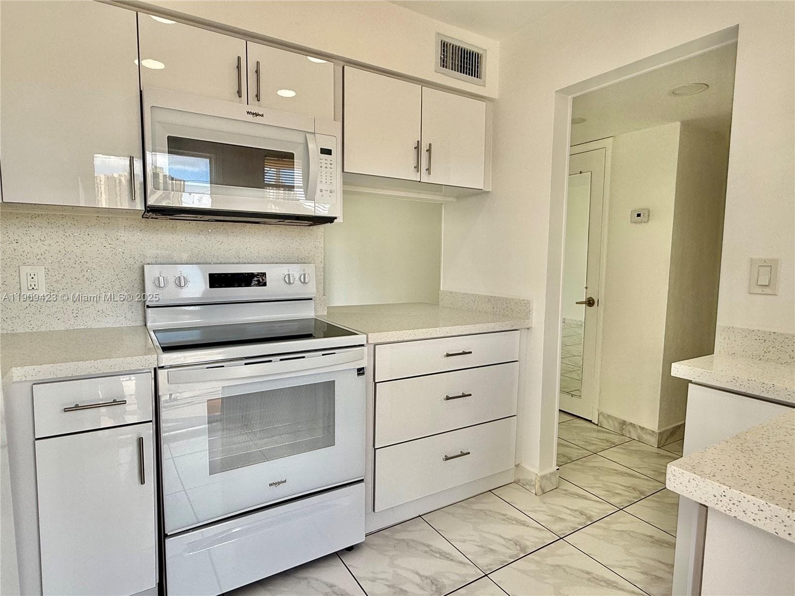 BISC LAKE GARDENS CONDO N · #D221 in Aventura - Photo 1