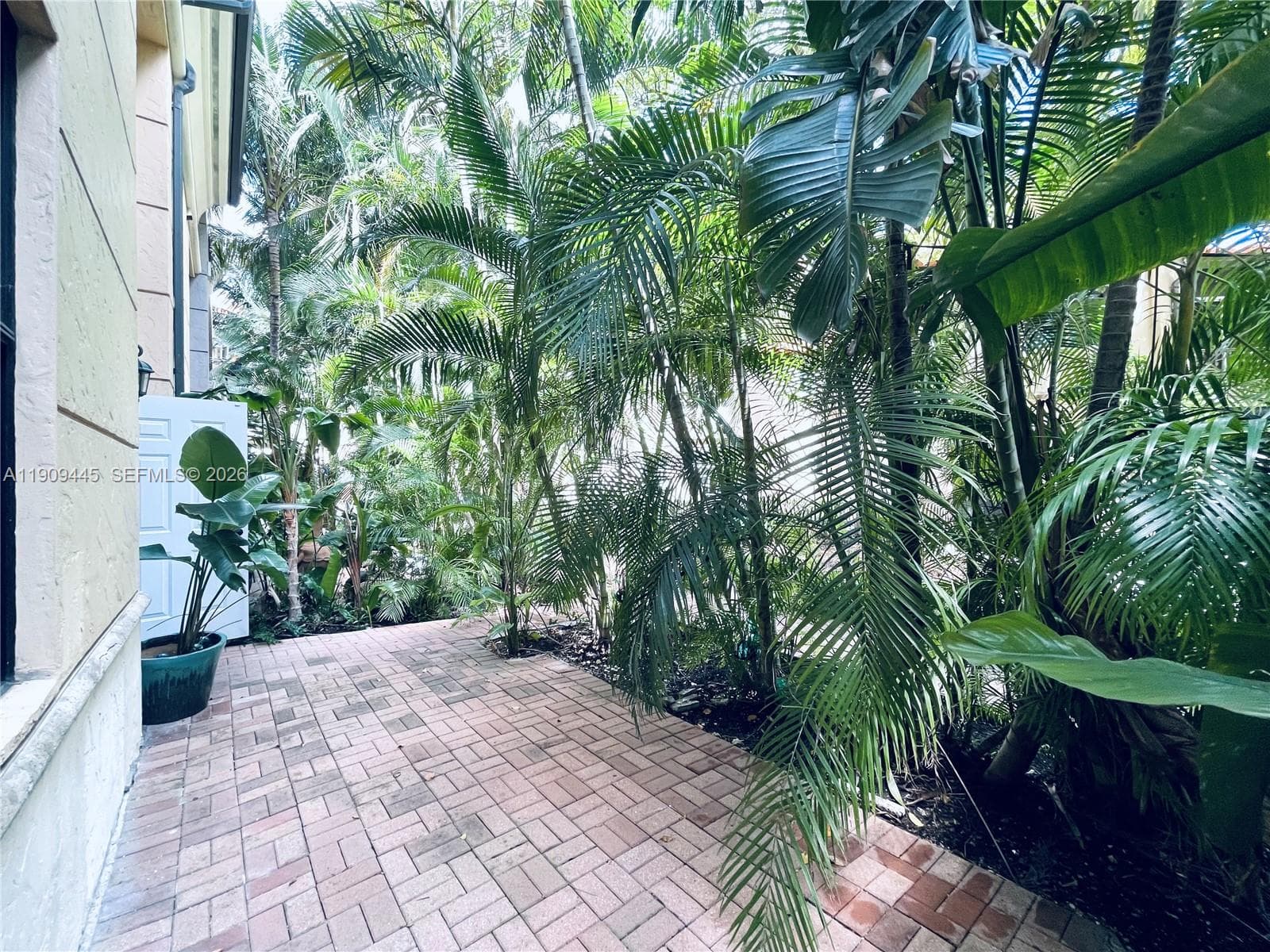 Puerta de Palmas · #119 in Coral Gables - Photo 29