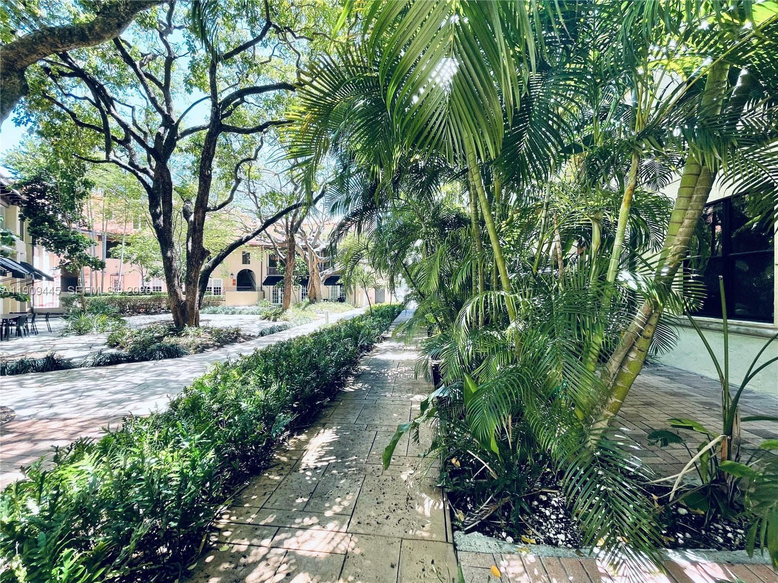 Puerta de Palmas · #119 in Coral Gables - Photo 25