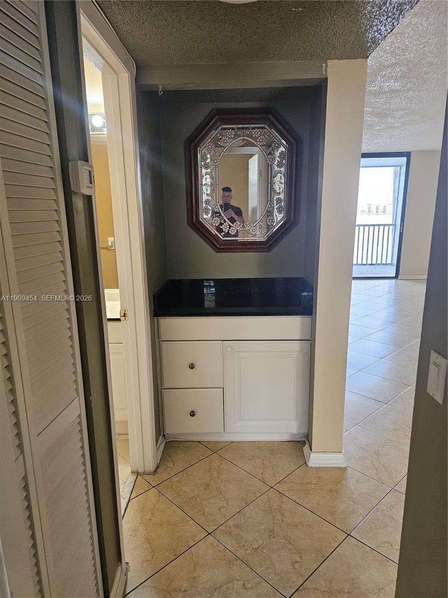 Lake Emerald · #409 in Oakland Park - Photo 8