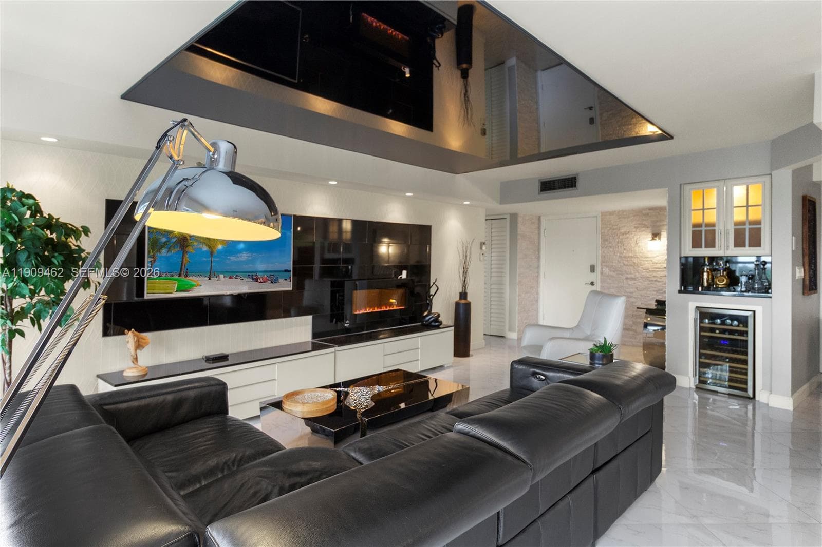 FAIRWAYS RIVIERA · #517 in Hallandale Beach - Photo 13