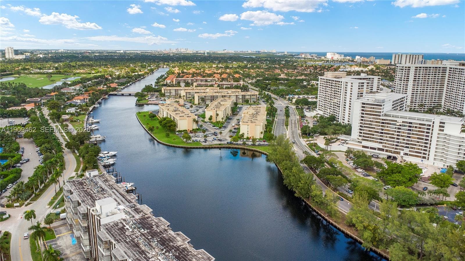 FAIRWAYS RIVIERA · #517 in Hallandale Beach - Photo 32