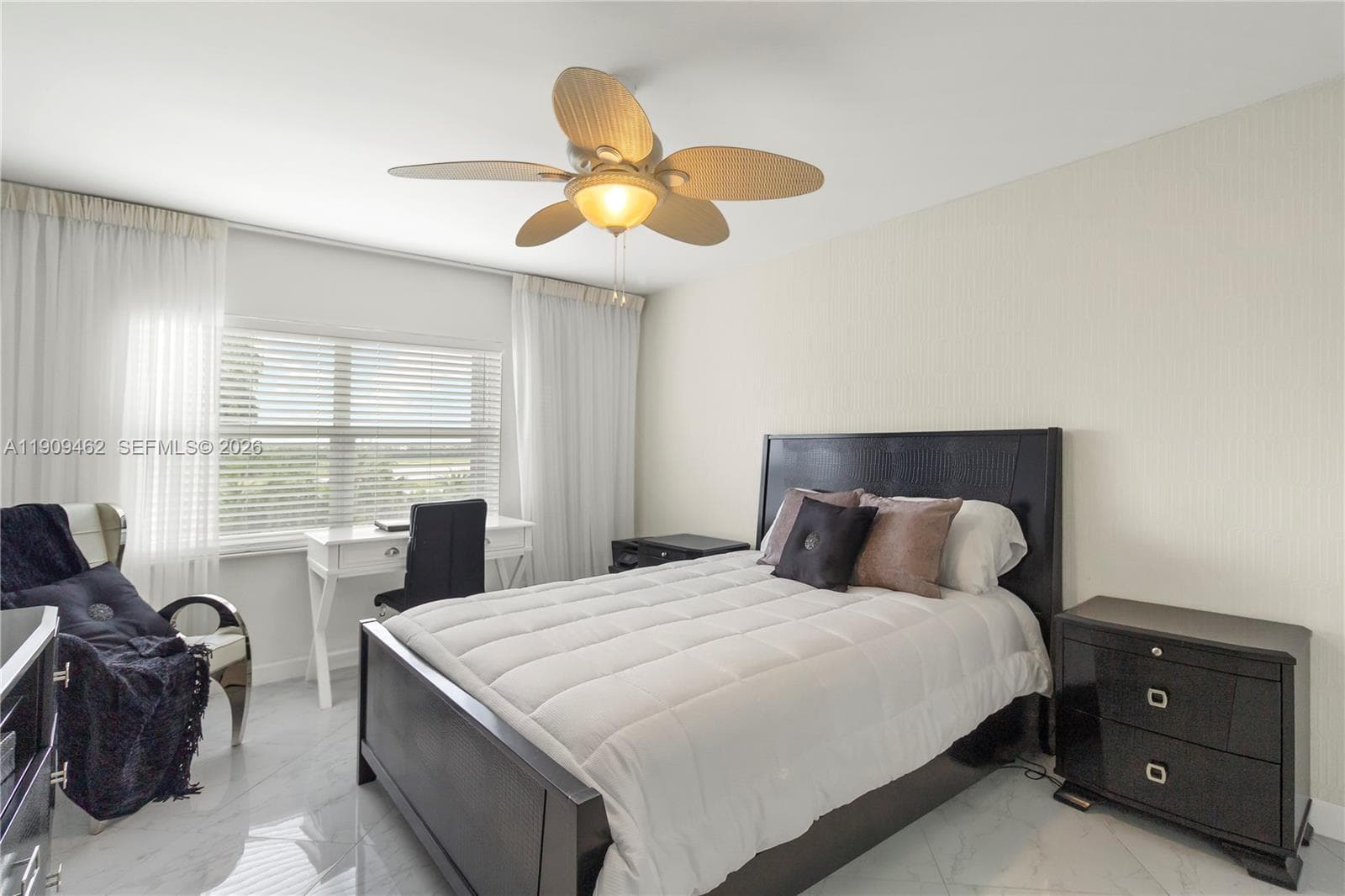 FAIRWAYS RIVIERA · #517 in Hallandale Beach - Photo 9