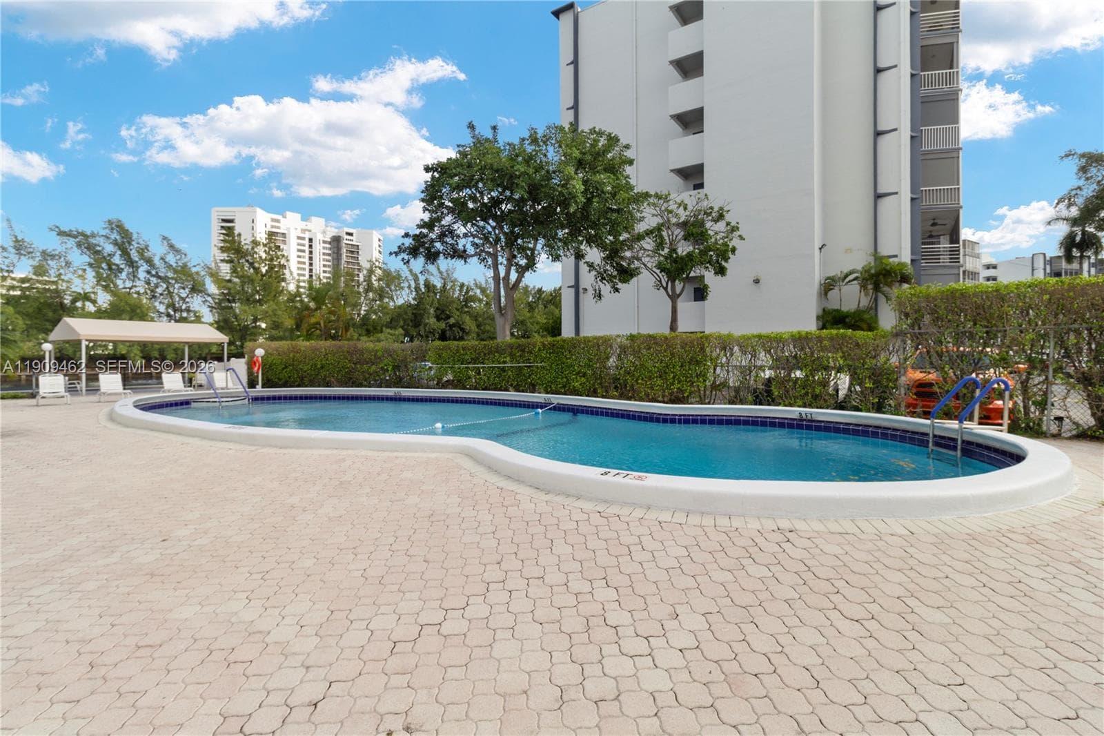 FAIRWAYS RIVIERA · #517 in Hallandale Beach - Photo 65