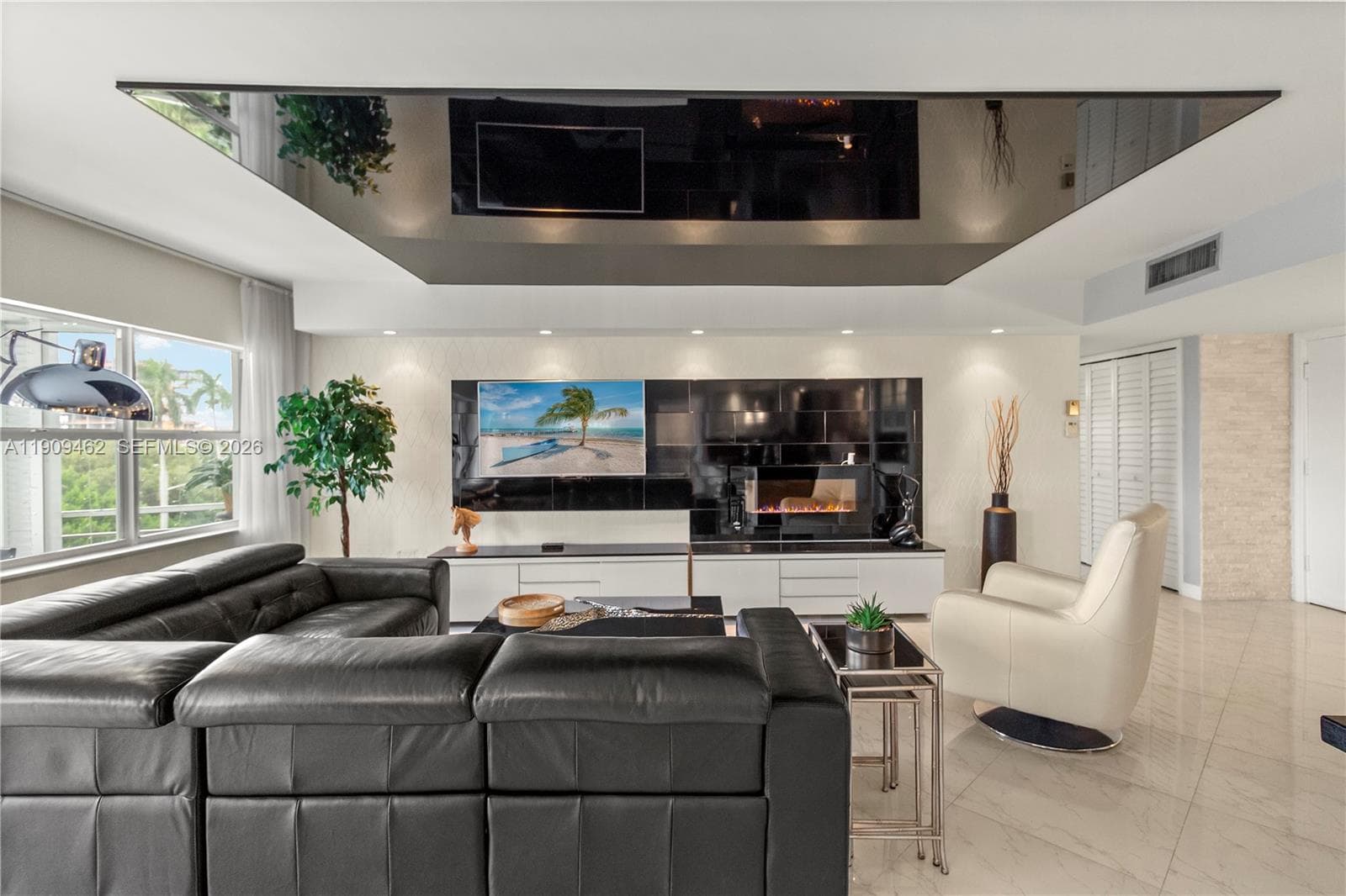 FAIRWAYS RIVIERA · #517 in Hallandale Beach - Photo 8
