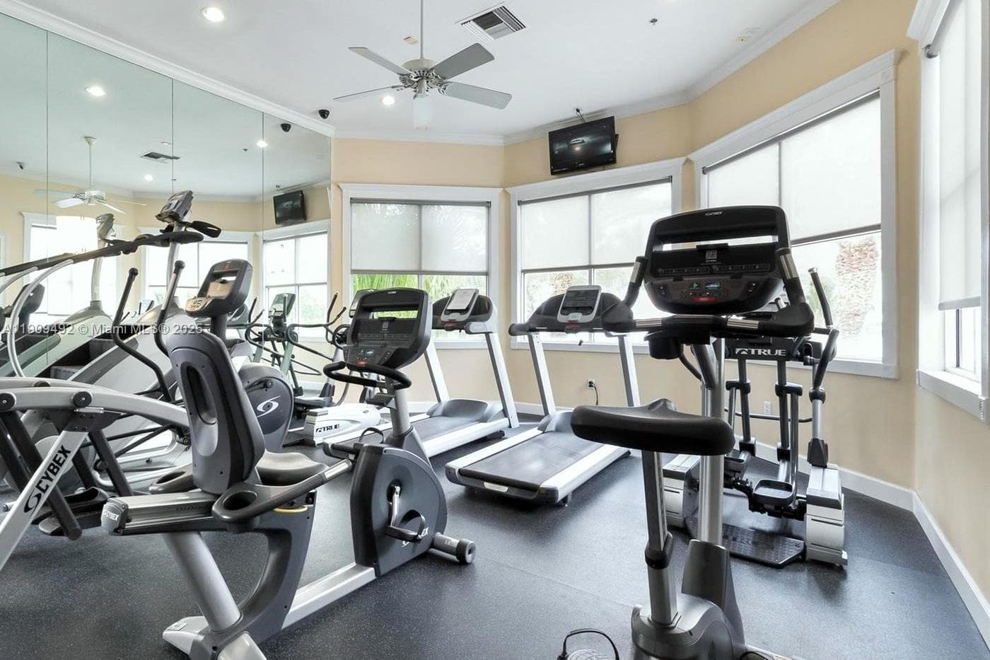 VILLAGE BY THE BAY · #2104 in Aventura - Photo 34
