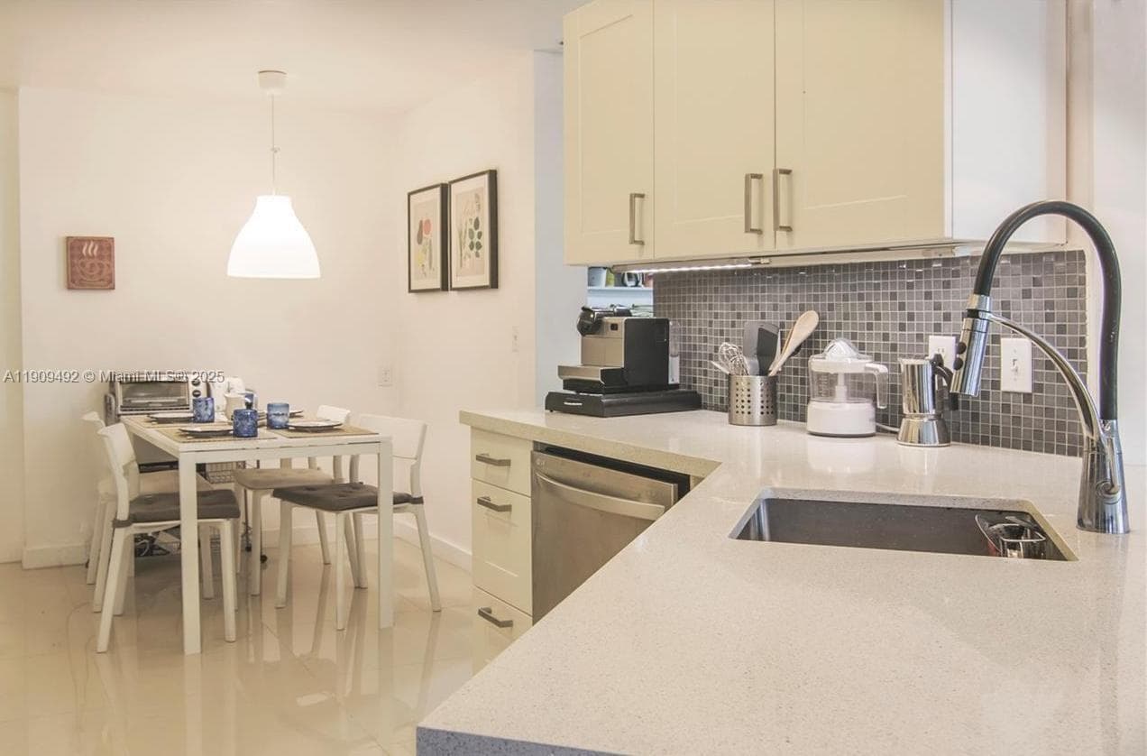 VILLAGE BY THE BAY · #2104 in Aventura - Photo 15