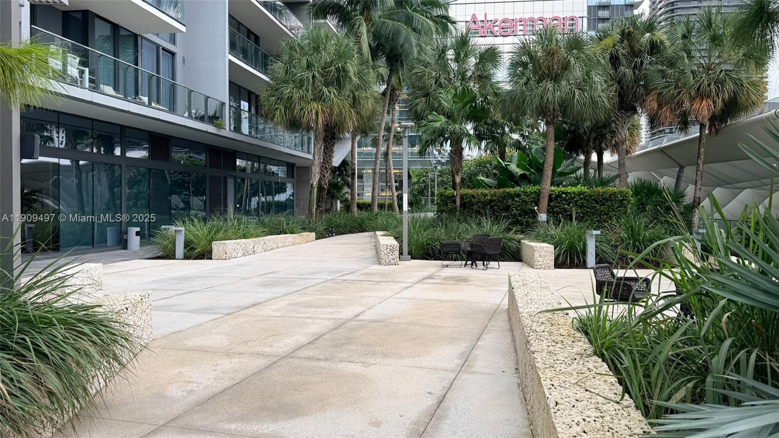 Reach Brickell City Centre · #2110 in Miami - Photo 65