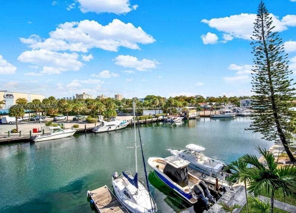 Large Waterfront Balcony