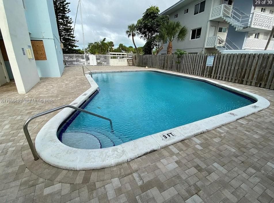 Watefront-Pool-Deck