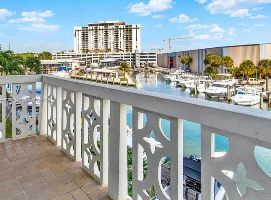 KEYSTONE HARBOR CLUB COND · #310 in North Miami - Photo 21