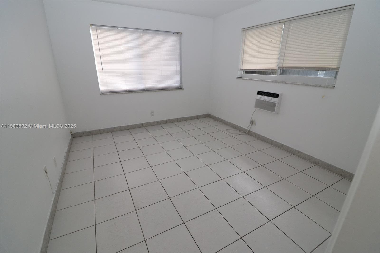 LLOYD ESTATES · #1 in Oakland Park - Photo 6