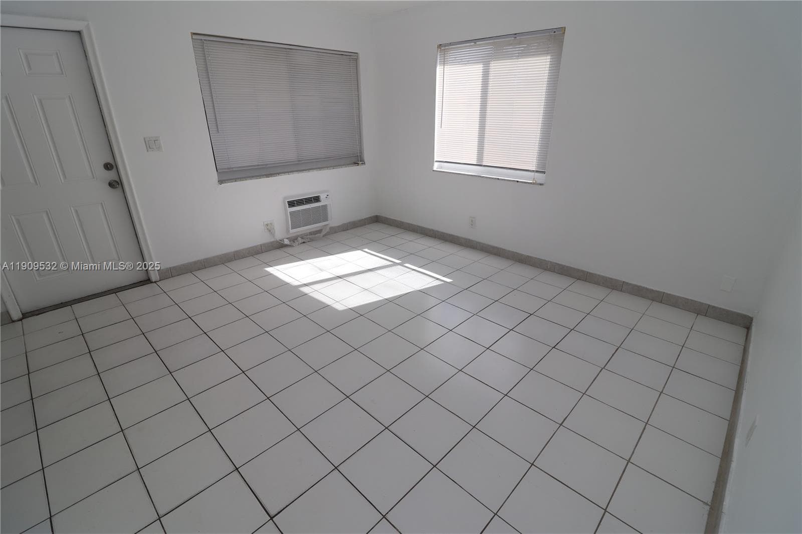 LLOYD ESTATES · #1 in Oakland Park - Photo 17