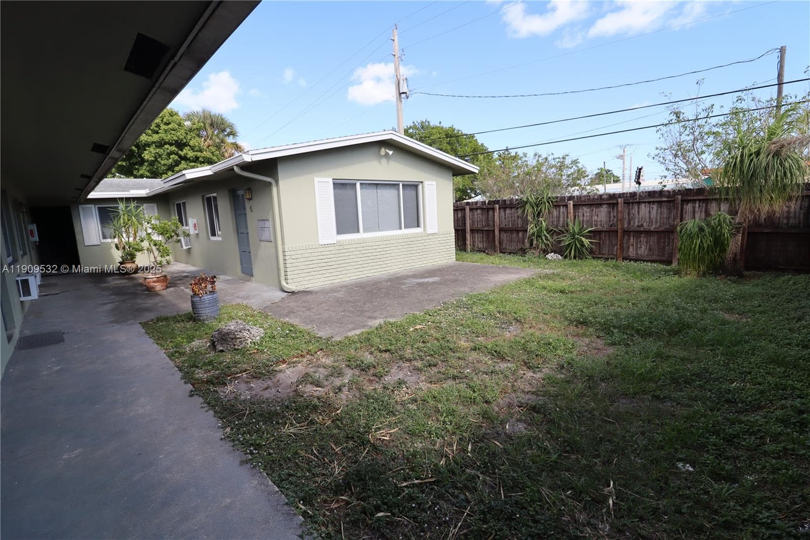 LLOYD ESTATES · #1 in Oakland Park - Photo 22