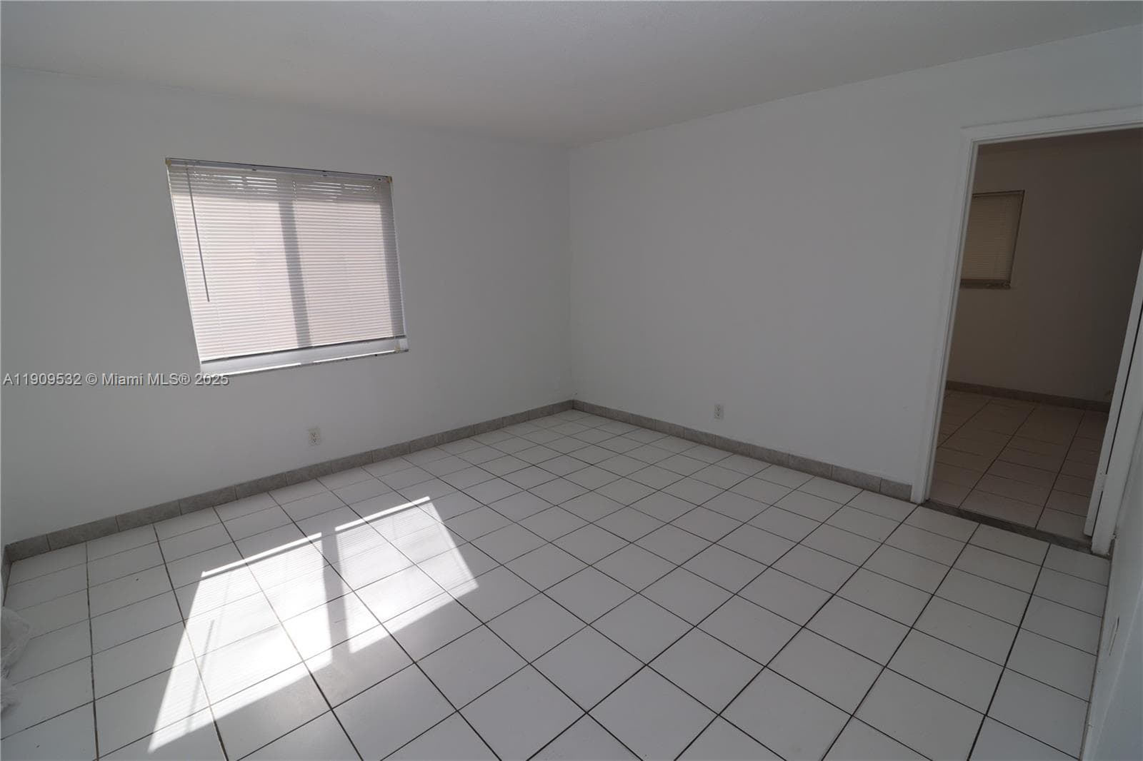 LLOYD ESTATES · #1 in Oakland Park - Photo 14