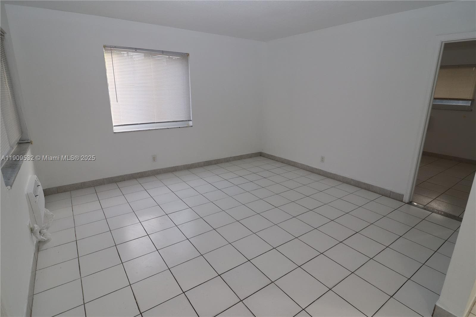 LLOYD ESTATES · #1 in Oakland Park - Photo 11