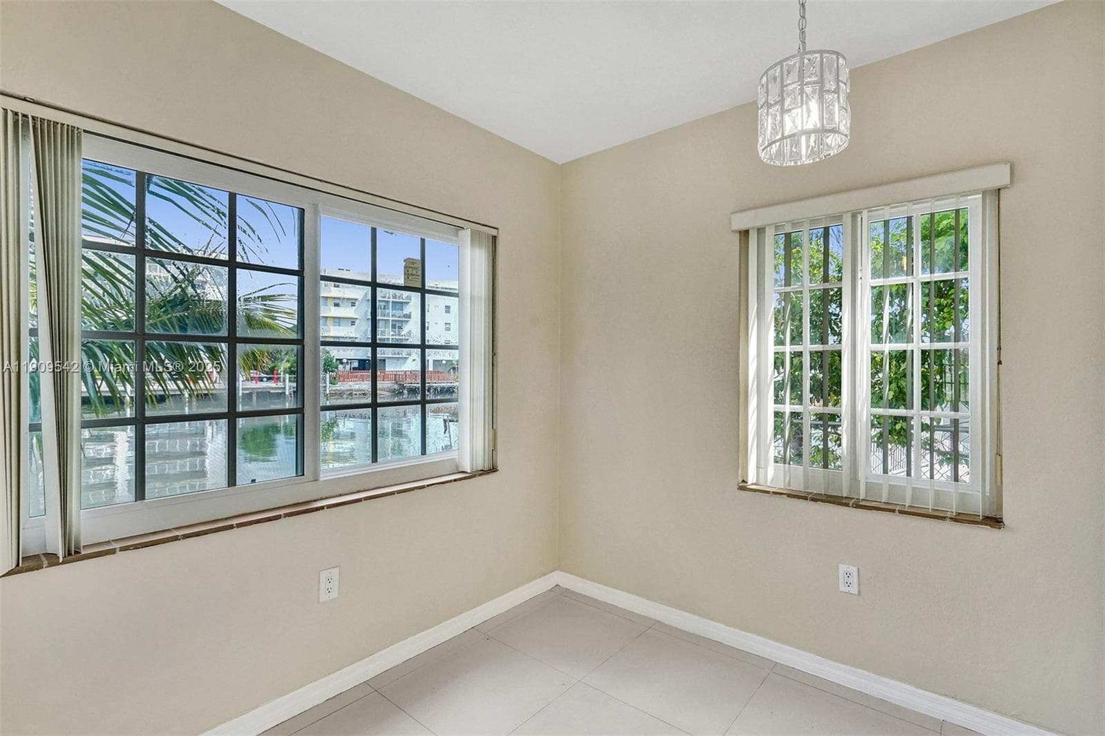 MARSEILLES CONDO · #15 in Miami Beach - Photo 4