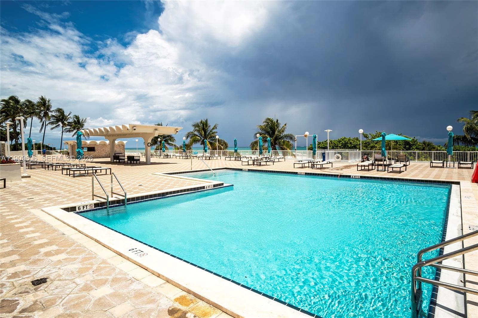 ARLEN BEACH CONDO · #417 in Miami Beach - Photo 16
