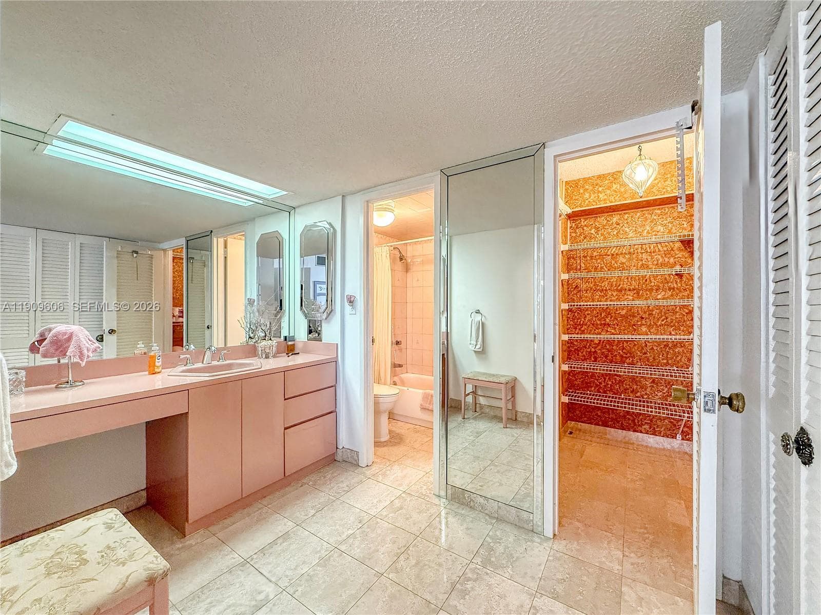 ARLEN BEACH CONDO · #417 in Miami Beach - Photo 11