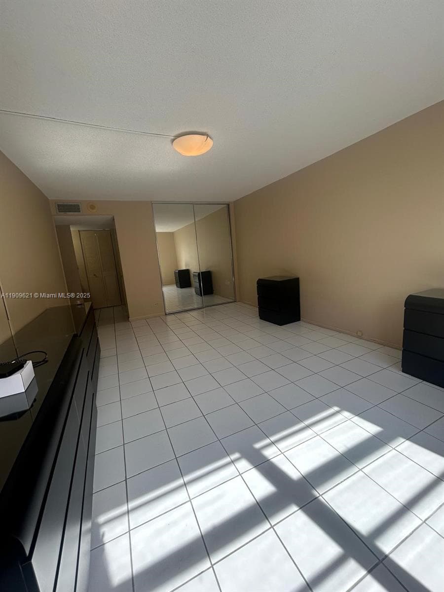 WINSTON TOWERS 200 · #1205 in Sunny Isles Beach - Photo 28