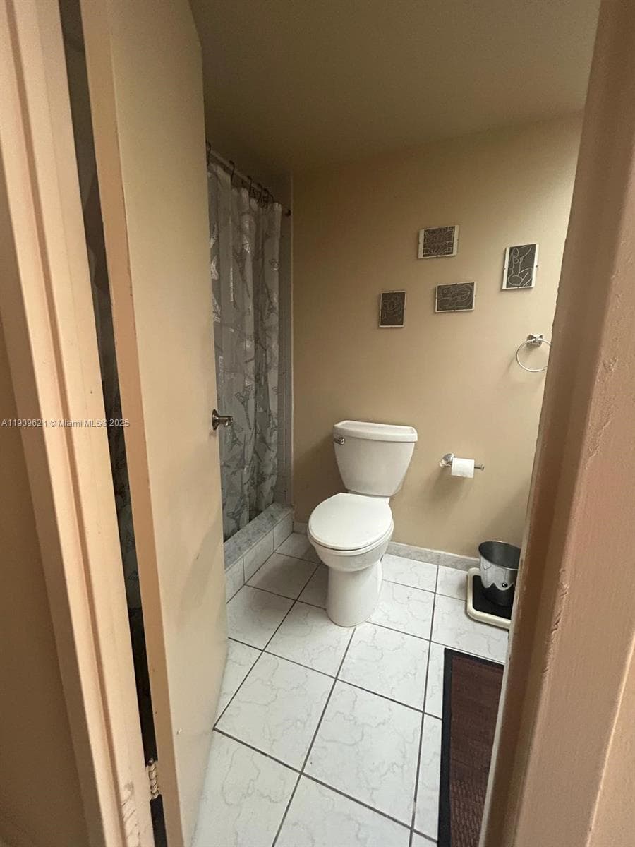 WINSTON TOWERS 200 · #1205 in Sunny Isles Beach - Photo 25