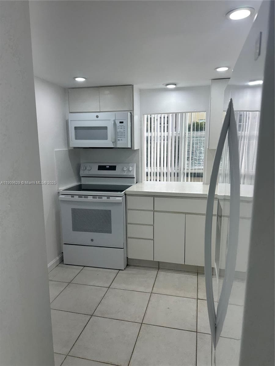 AVILA SOUTH CONDO · #322 in Sunny Isles Beach - Photo 9
